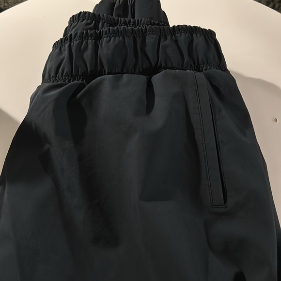 Under Armour women’s pants - Picture 2 of 3